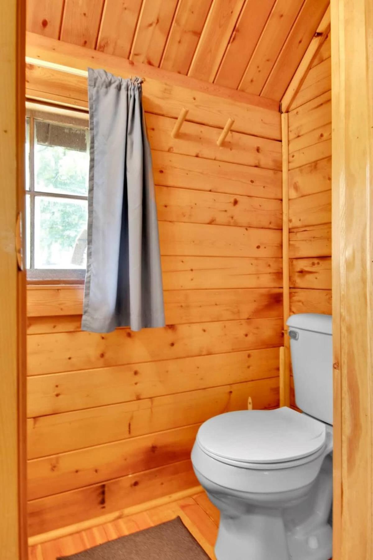 Lovely Rustic Cabin In Bloomington Buitenkant foto